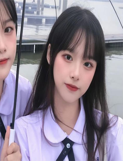 《揭秘：滚石传奇》象征隐喻解析：符号意义与深层寓意探讨